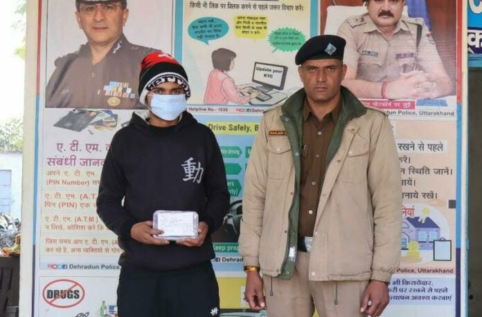 अवैध सट्टे के कारोबार में लिप्त अभियुक्त आया दून पुलिस की गिरफ्त में