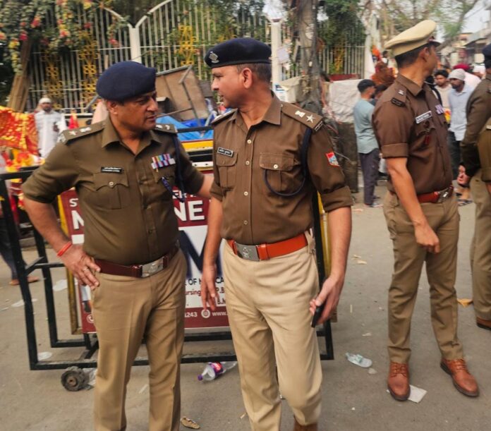 श्री झण्डा जी के आरोहण के अवसर पर एसएसपी देहरादून द्वारा मेला क्षेत्र का भ्रमण कर सुरक्षा व्यवस्था का लिया जायजा