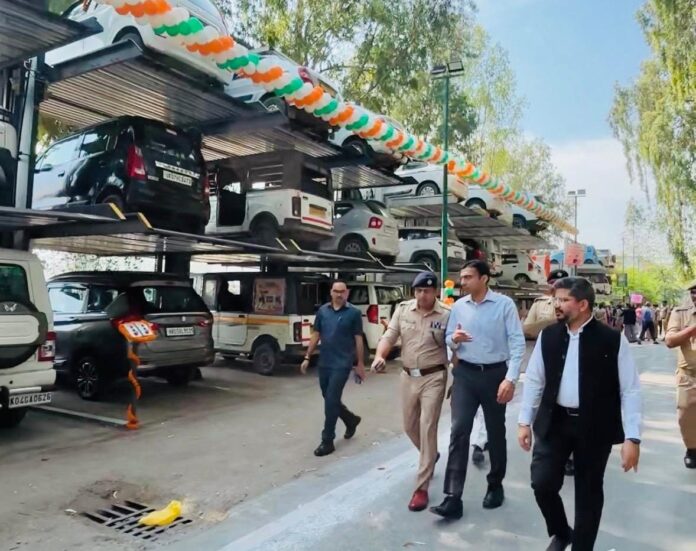 परेडग्राउंड आटोमेटेड पार्किंग जनमानस को विधिवत् समर्पित; मा0 मुख्यमंत्री ने किया लोकार्पण