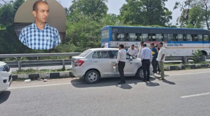 उप शिक्षा अधिकारी एवं उनकी महिला सहयोगी को 1 लाख रुपये की रिश्वत लेते हुए रंगे हाथ गिरफ्तार