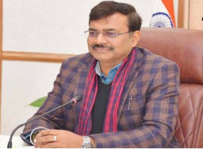 घरेलू गैस सिलेण्डरों का बैकलाॅग समाप्त करें कंपनियांः मुख्य सचिव