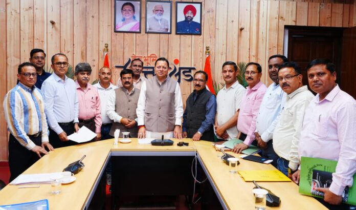 मुख्यमंत्री पुष्कर सिंह धामी से उत्तराखंड डिप्लोमा इंजीनियर्स महासंघ की वार्ता, समाधान की दिशा में पहल