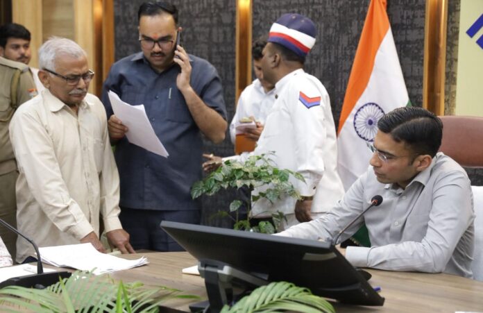 भूमि विवाद प्रकरण में डीएम के हस्तक्षेप से वर्षों से लटके भूमि सीमांकन पूर्ण