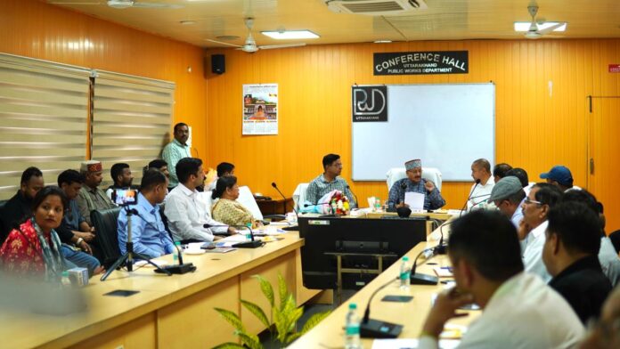 चारधाम व्यवस्थाओं को लेकर महाराज ने कसे पेंच