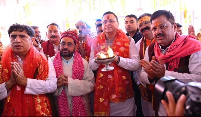 गंगोत्री और यमुनोत्री धाम के कपाट श्रद्धालुओं के लिए खुले