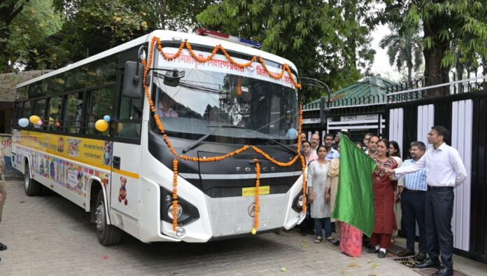 अब बस से स्कूल आएंगे अपने आधुनिक इंटेसिव केयर सेटर के बच्चे
