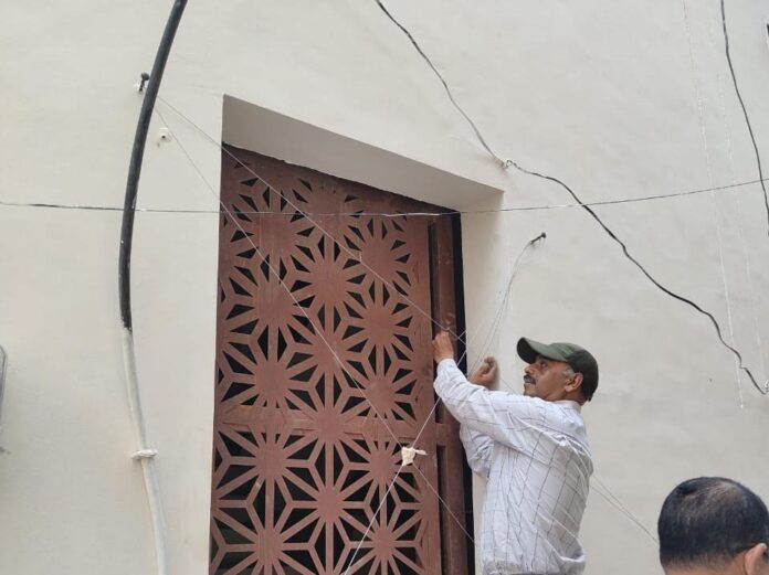 ऋषिकेश में एमडीडीए का बड़ा अभियान, आठ अवैध बहुमंजिला भवन सील