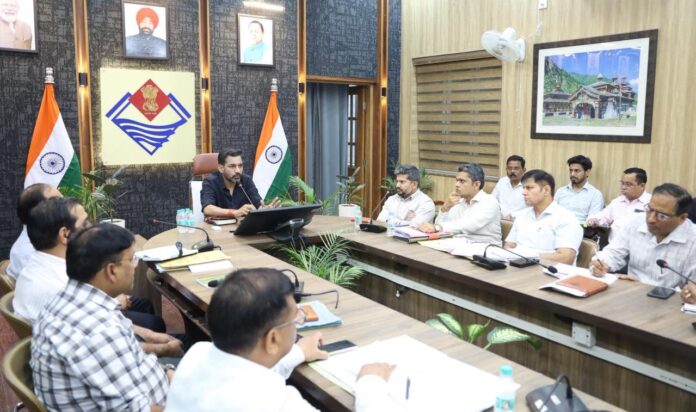 देहरादून की अर्थव्यवस्था को गति देने वाली योजनाएं हो जिला प्लान में शामिल-डीएम