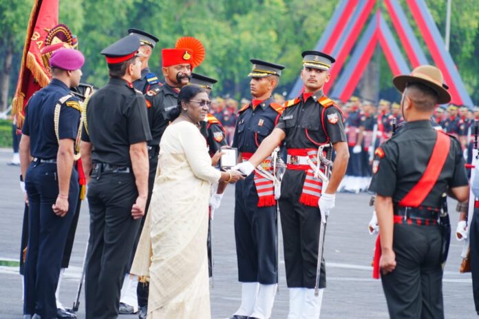 राष्ट्रपति द्रौपदी मुर्मू की गरिमामई उपस्थिति में आईएमए की पासिंग आउट परेड सम्पन्न
