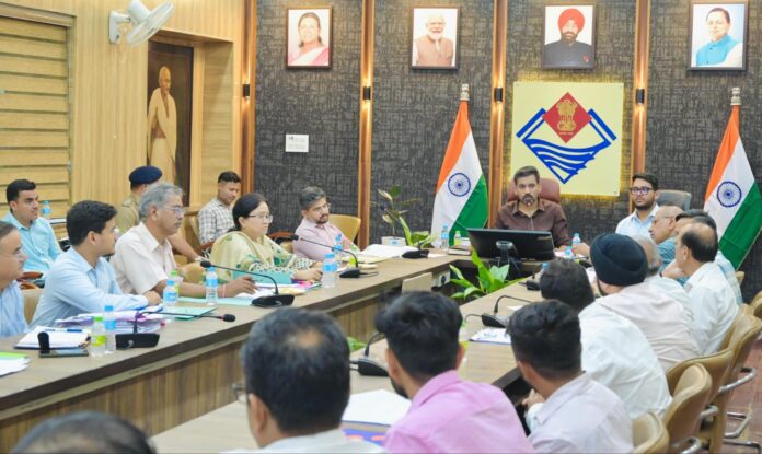 उद्योग मित्रों की समस्याओं का समाधान करना जिला प्रशासन की प्राथमिकताः डॉ आशीष चौहान