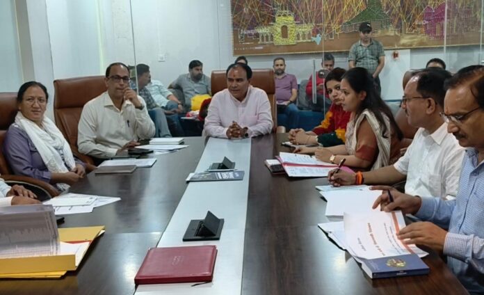 वीबी-जीरामजी योजना के तहत संवरेंगे खस्तहाल विद्यालयः डाॅ. धन सिंह रावत