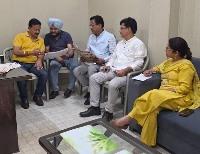 कांग्रेस प्रदेश मुख्यालय में चार्जशीट कमेटी की महत्वपूर्ण बैठक संपन्न, जनविरोधी नीतियों के खिलाफ पुरजोर आवाज उठाएगी कांग्रेस: करण माहरा