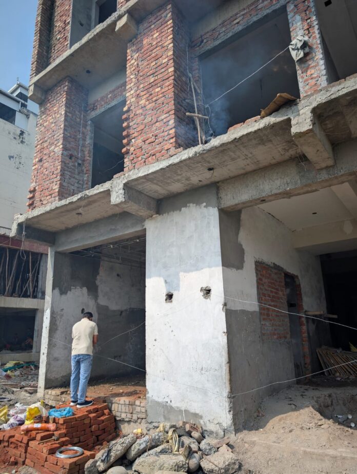 अवैध प्लॉटिंग और निर्माण पर एमडीडीए की बड़ी कार्रवाई, तीन स्थानों पर सीलिंग, दो जगह ध्वस्तीकरण