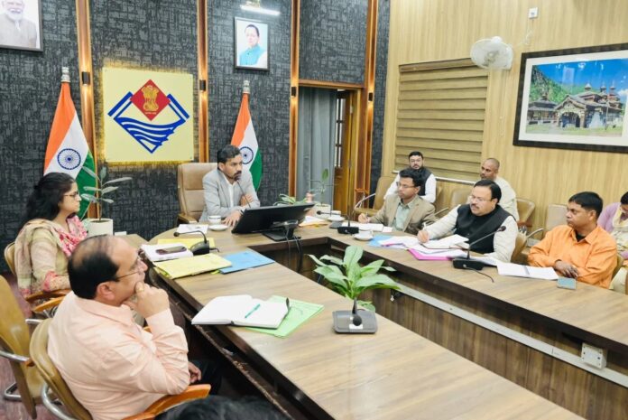 राष्ट्रपति के प्रस्तावित प्रदेश भ्रमण के दृष्टिगत जिलाधिकारी डॉ0 आशीष चौहान ने की तैयारियों की समीक्षा, अधिकारियों को दिए आवश्यक दिशा-निर्देश