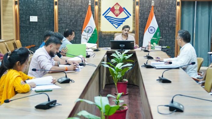 बुक्सा जनजाति बहुल गांवों को शत-प्रतिशत योजनाओं से आच्छादित करने के निर्देश